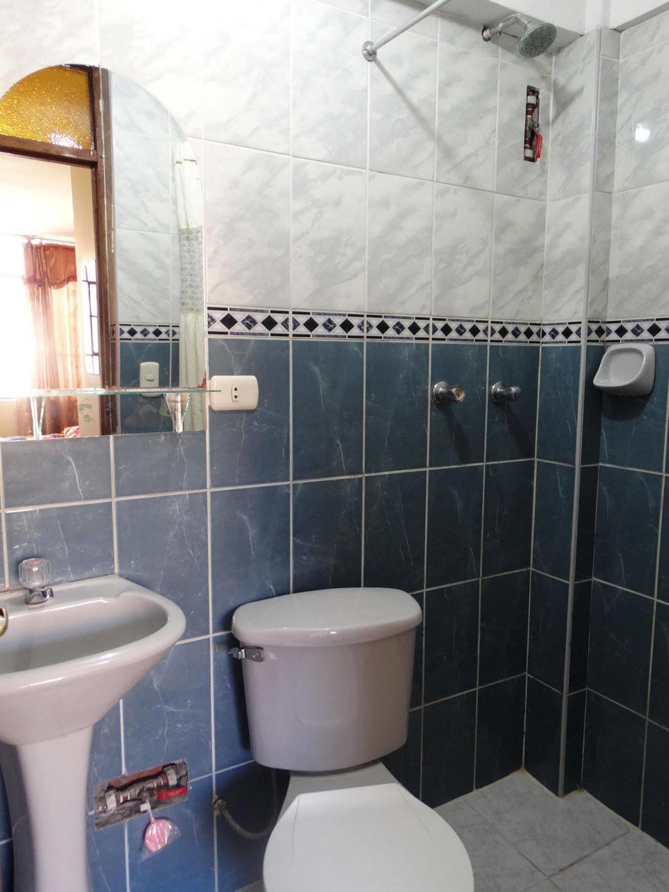 Presidente Inn Puno Buitenkant foto